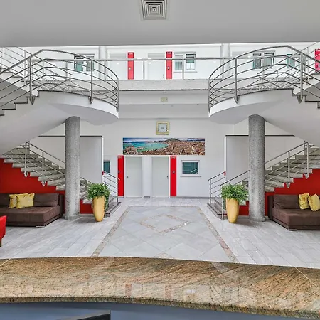 Split City Rooms بيت ضيافة سبليت