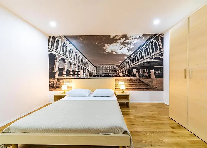 Split City Rooms بيت ضيافة 3*