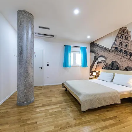 Split City Rooms 3*