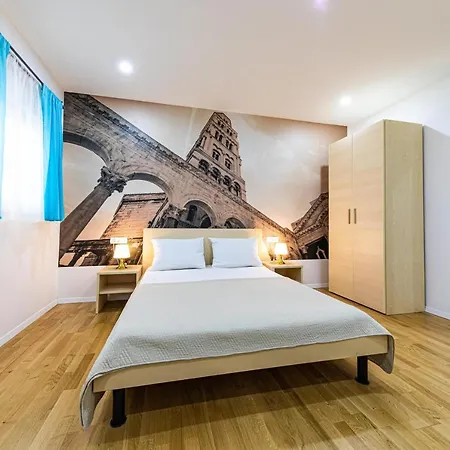 Split City Rooms Guest house