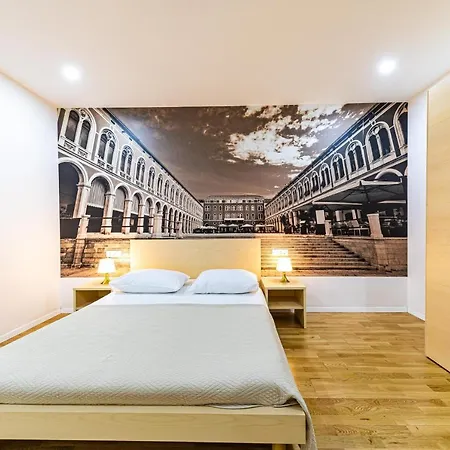 Split City Rooms Guest house 3*