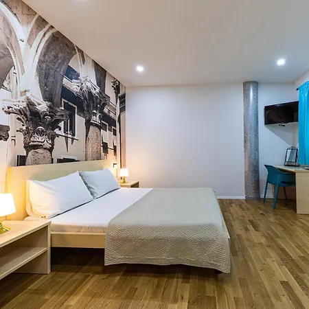 Split City Rooms Guest house 3*