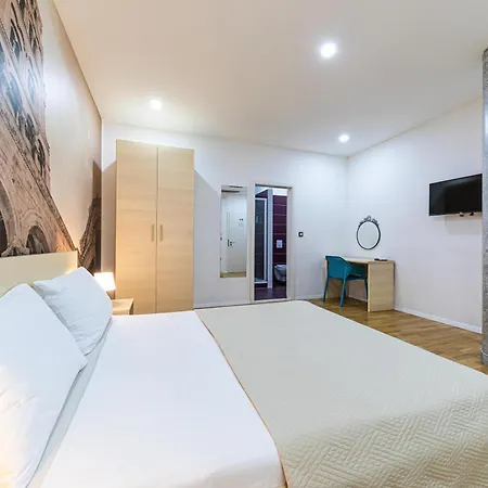 Split City Rooms Split