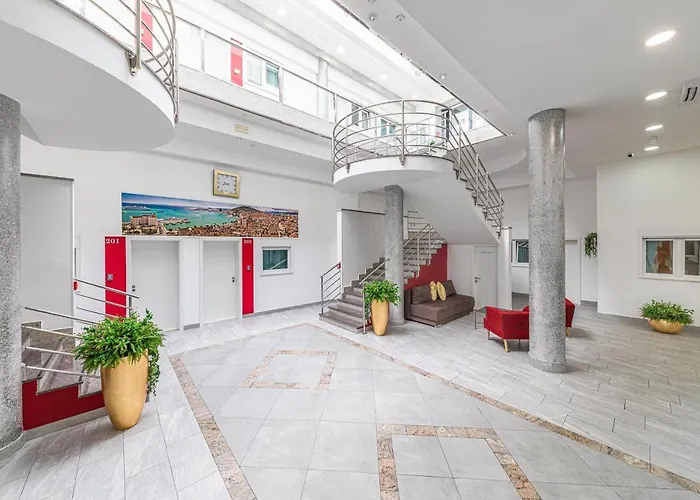 Split City Rooms Split